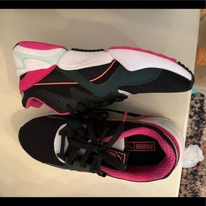 Puma Sneakers
